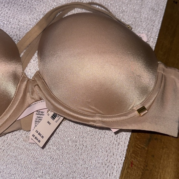 New
VERY SEXY
Push-Up Strapless Bra - Picture 6 of 10